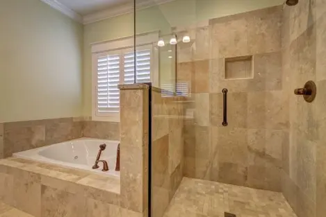 Reformamos tu baño por completo 